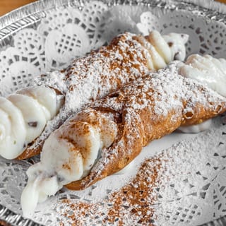 Cannoli (2)